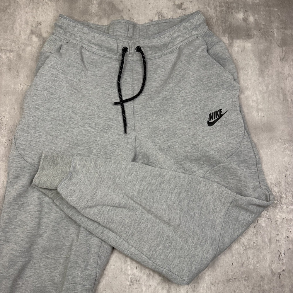 Nike Tech Fleece Joggers Mens Size XS Grey Tapered Sweatpants Cuffed Y2K